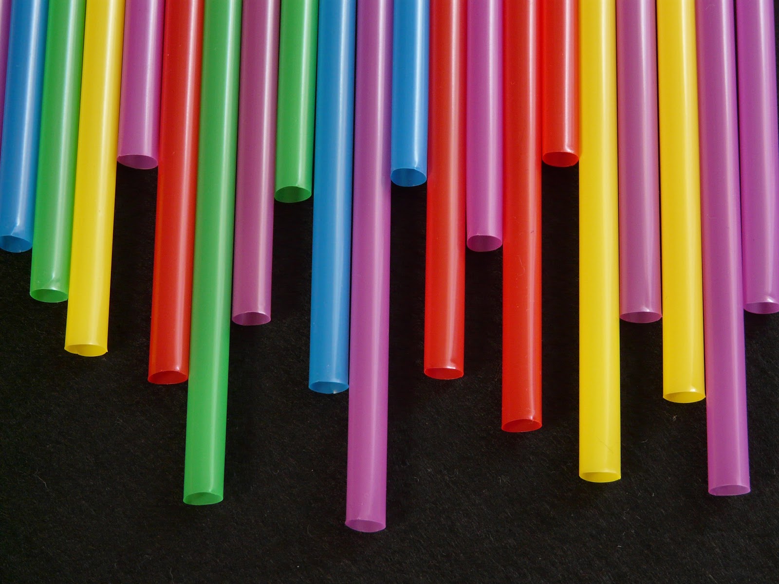 Coloured Plastic Straws Coloured Plastic Straws